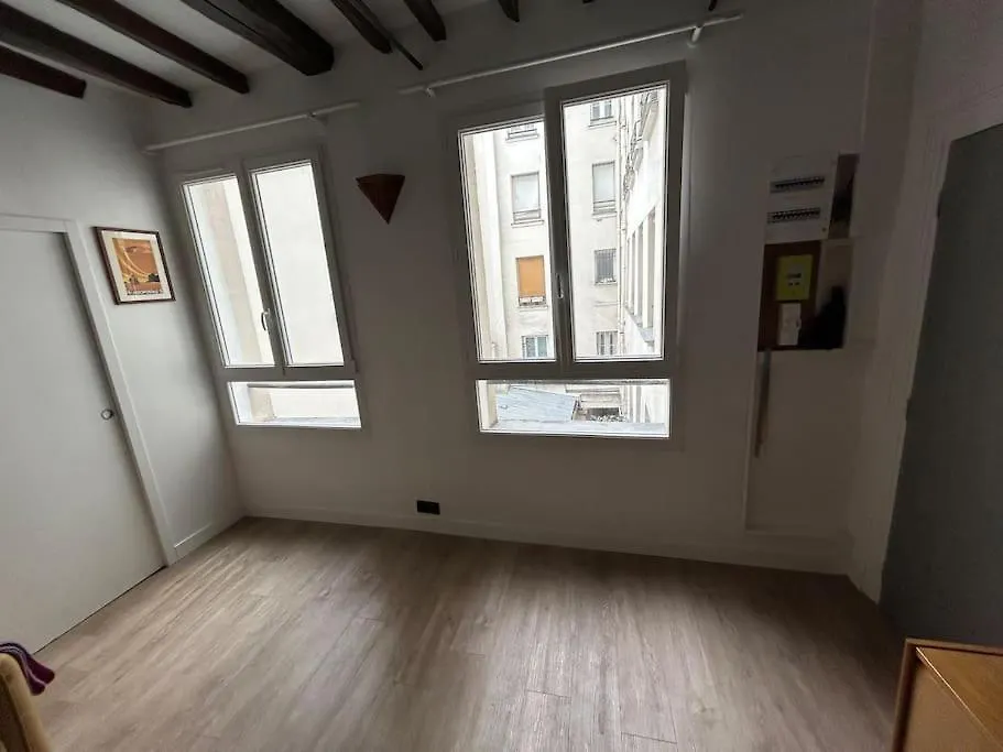 Appartement Calme Et Charmant Arts Et Metiers Paris France